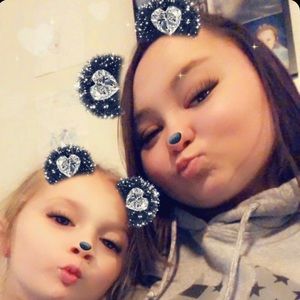 Meet your Posher, Kayla